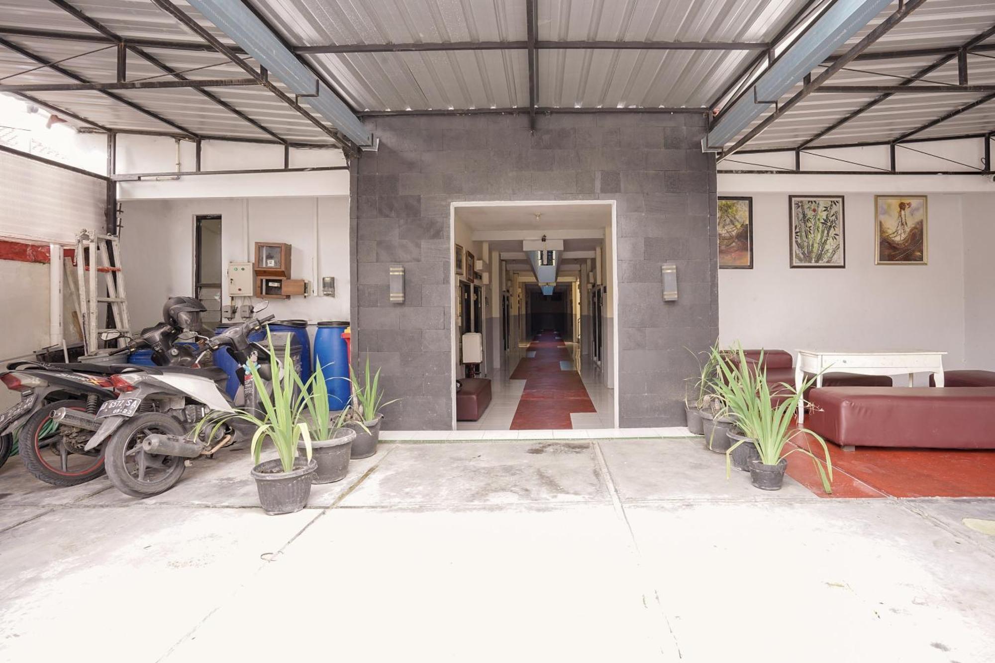 Hotel O Seturan Near Hartono Mall Yogyakarta Formerly Maleo Kostel Kejayan Dış mekan fotoğraf