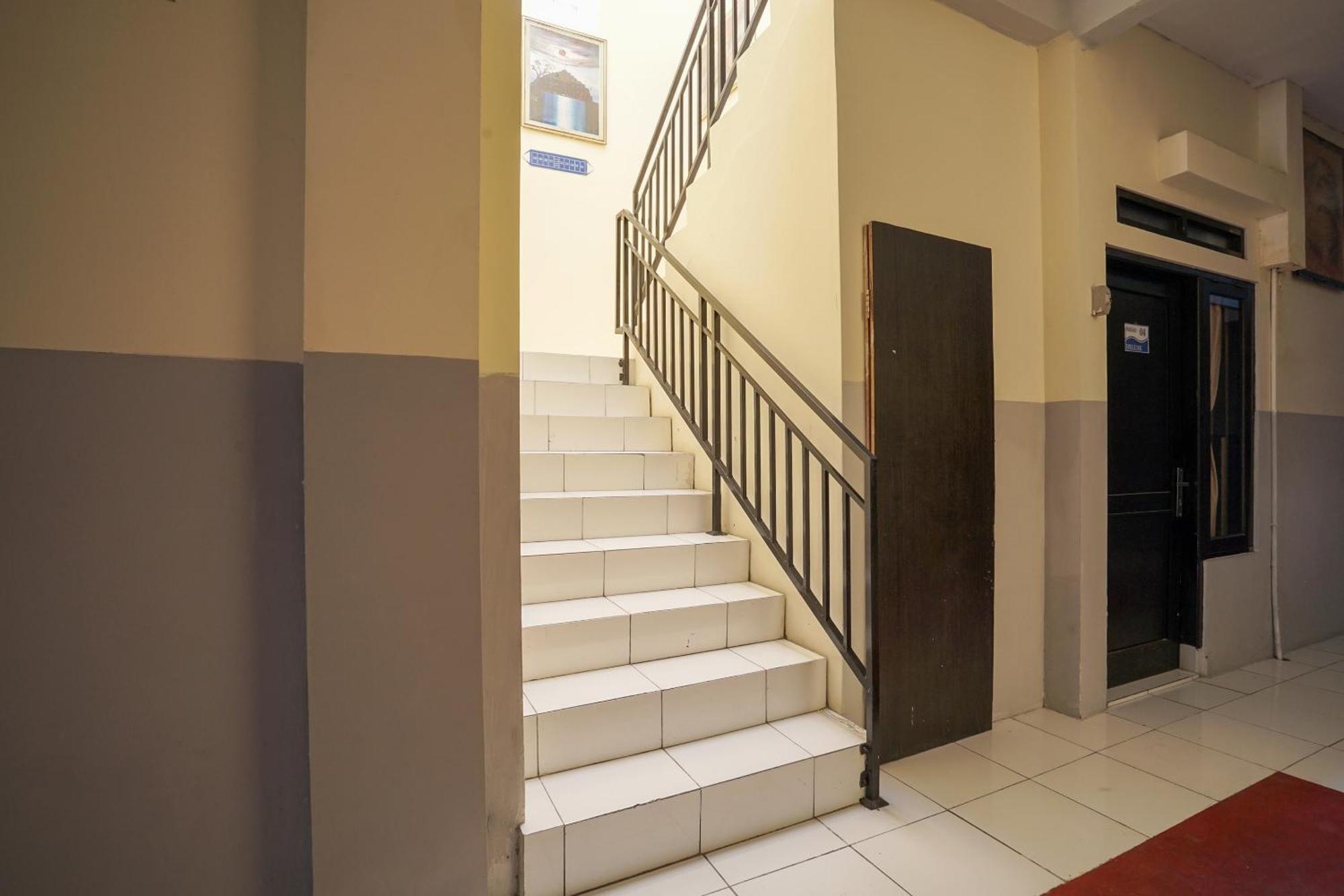 Hotel O Seturan Near Hartono Mall Yogyakarta Formerly Maleo Kostel Kejayan Dış mekan fotoğraf