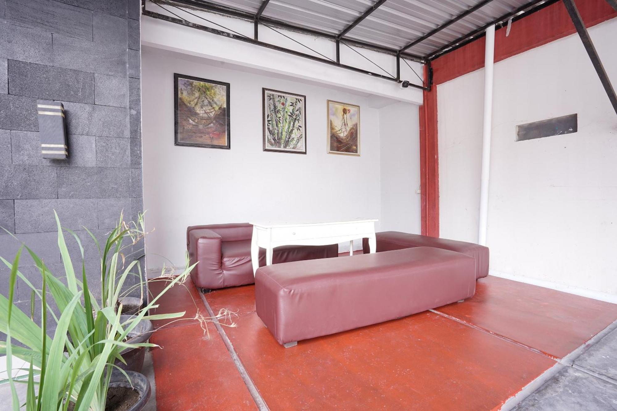 Hotel O Seturan Near Hartono Mall Yogyakarta Formerly Maleo Kostel Kejayan Dış mekan fotoğraf