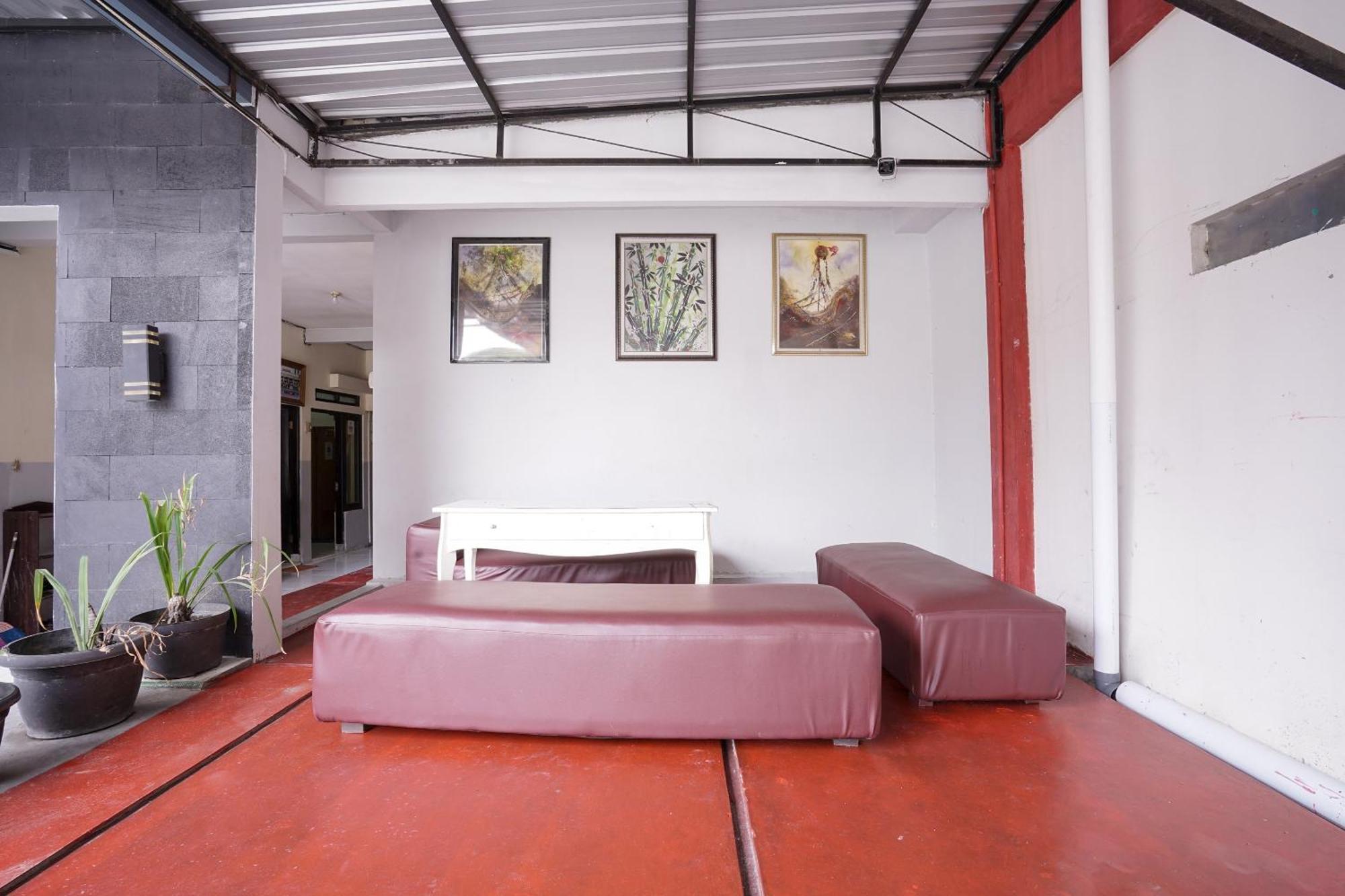 Hotel O Seturan Near Hartono Mall Yogyakarta Formerly Maleo Kostel Kejayan Dış mekan fotoğraf